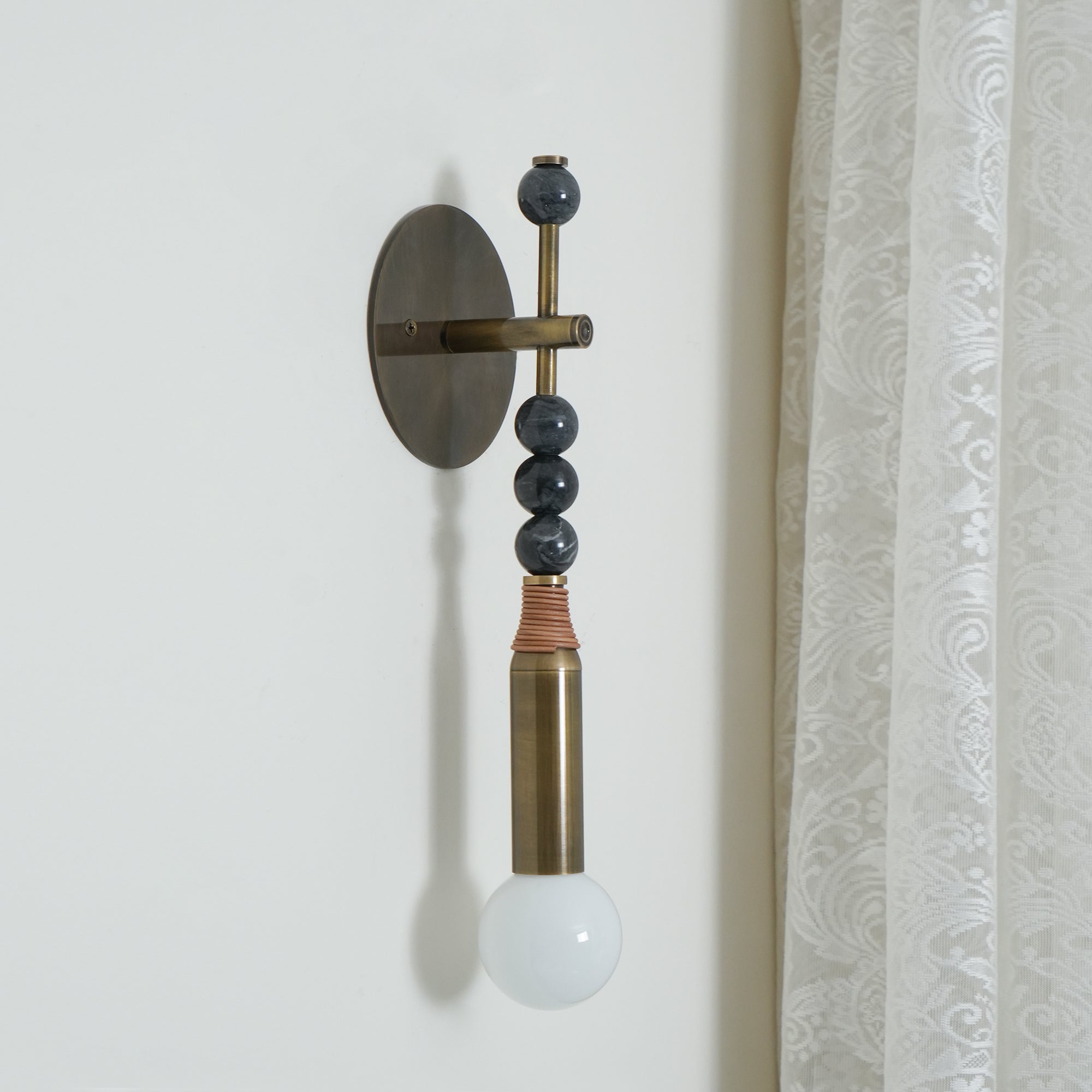 Bealyo Wall Light