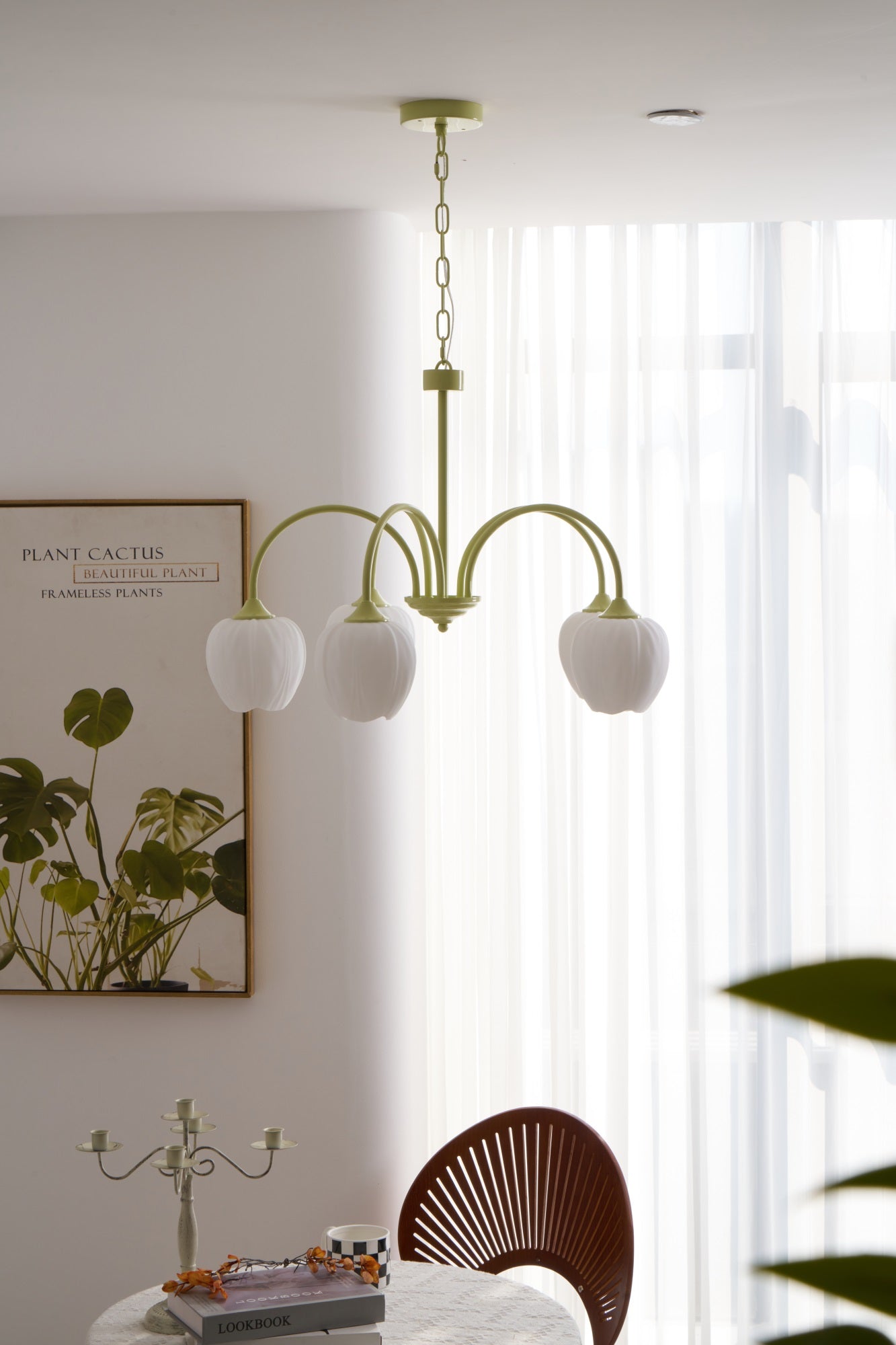 Alevovaor Tulip Chandelier