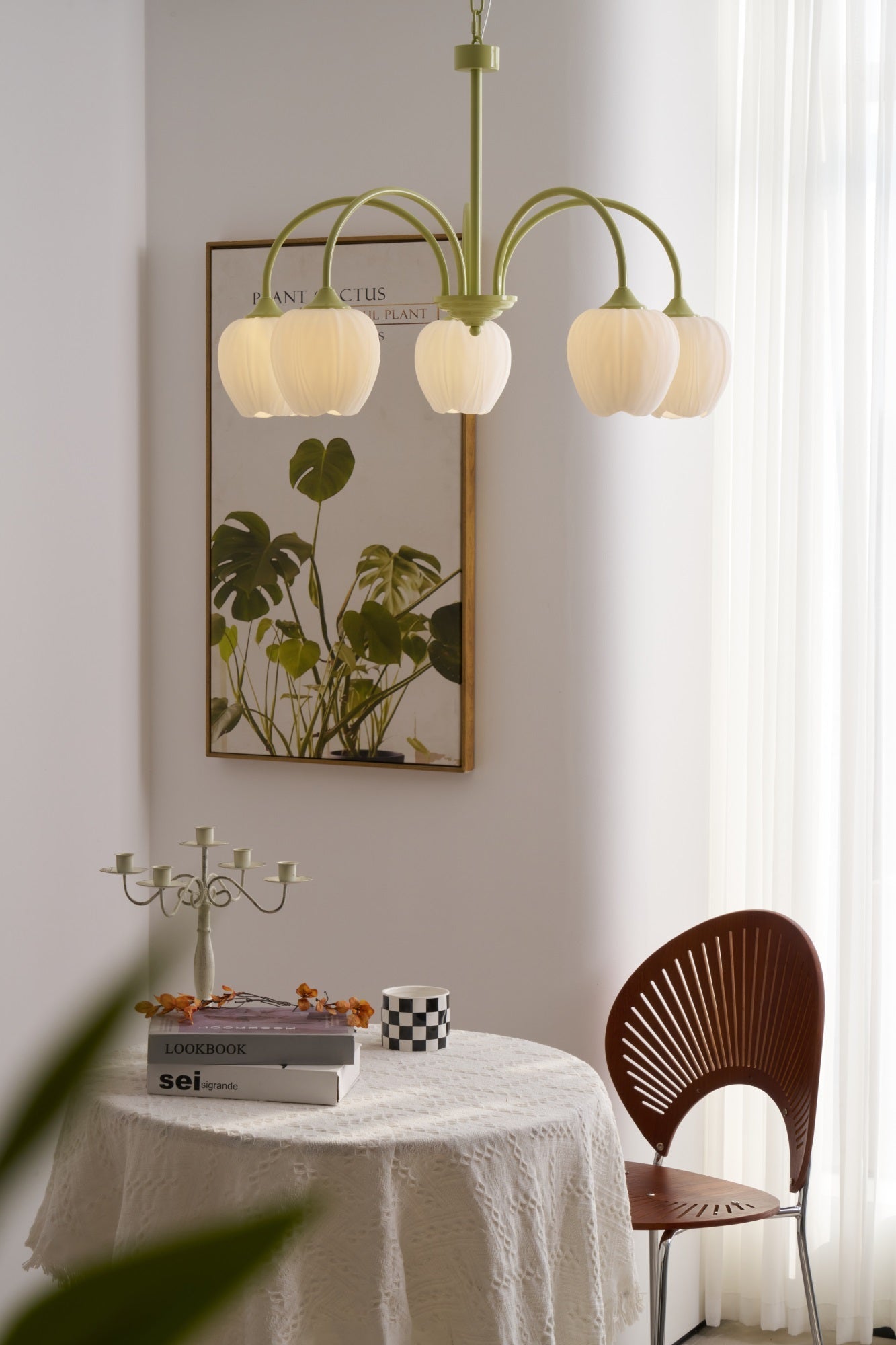Alevovaor Tulip Chandelier