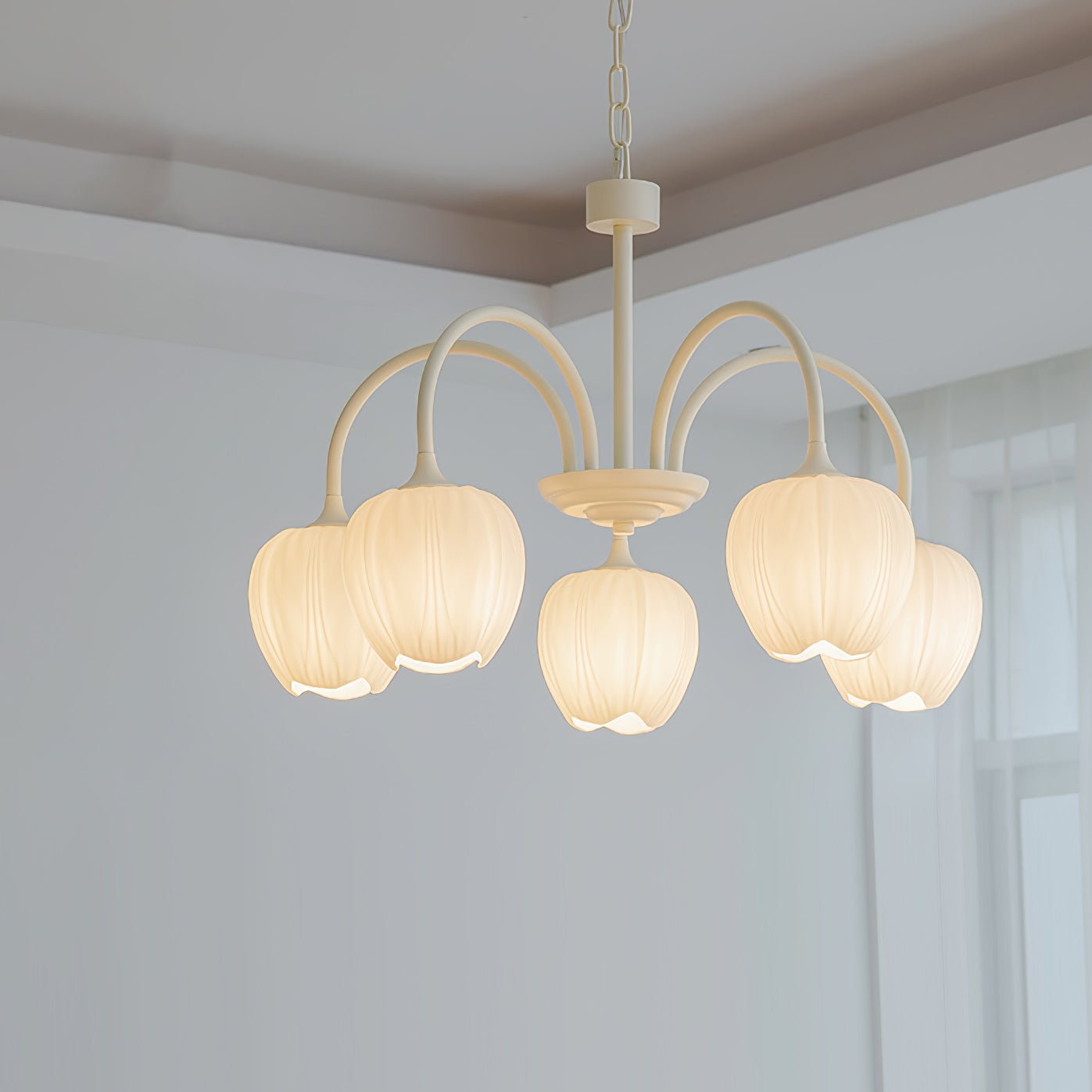Alevovaor Tulip Chandelier