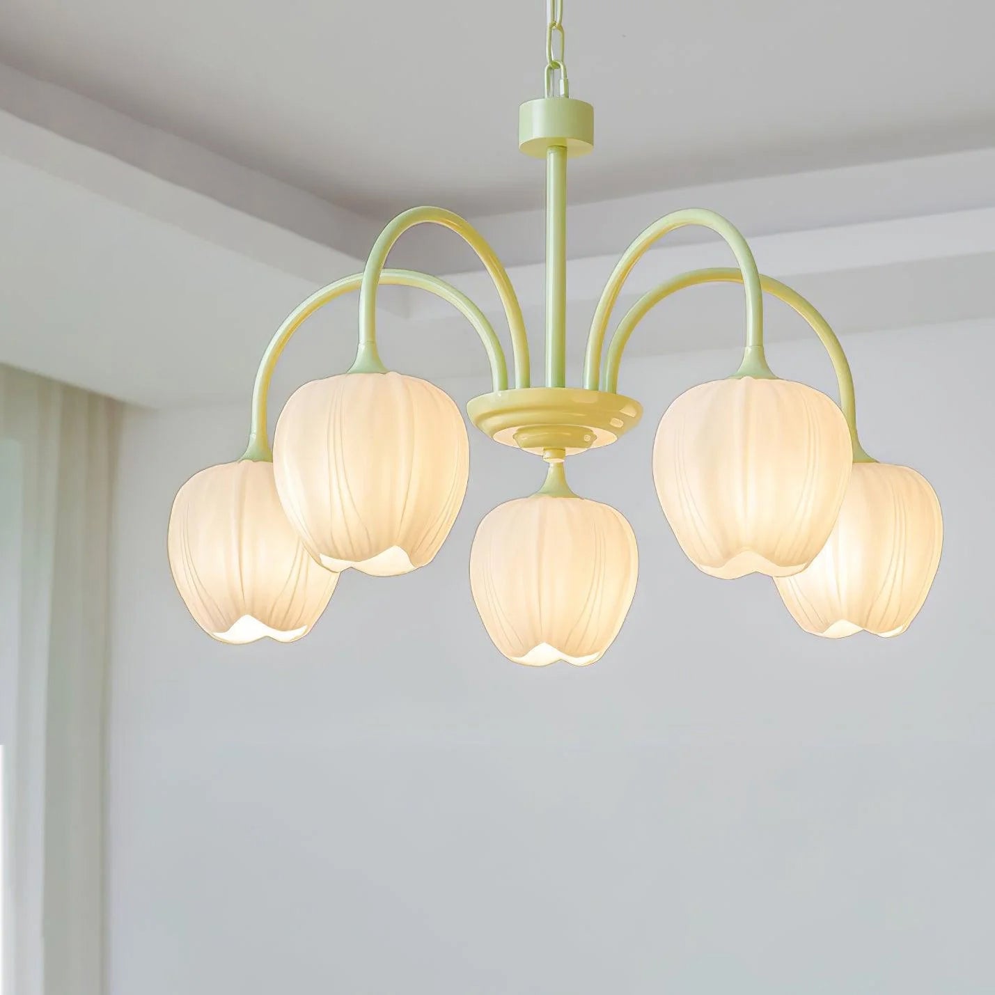 Alevovaor Tulip Chandelier