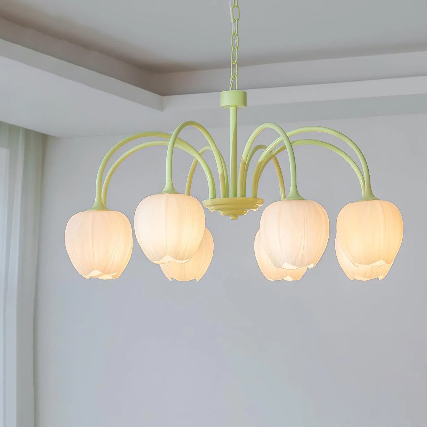Alevovaor Tulip Chandelier