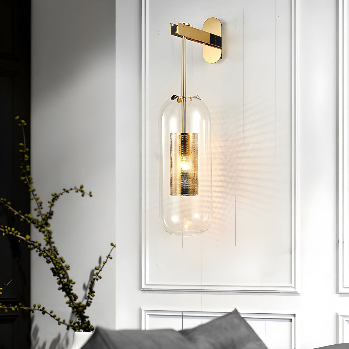 Nalanora Globe Wall Light