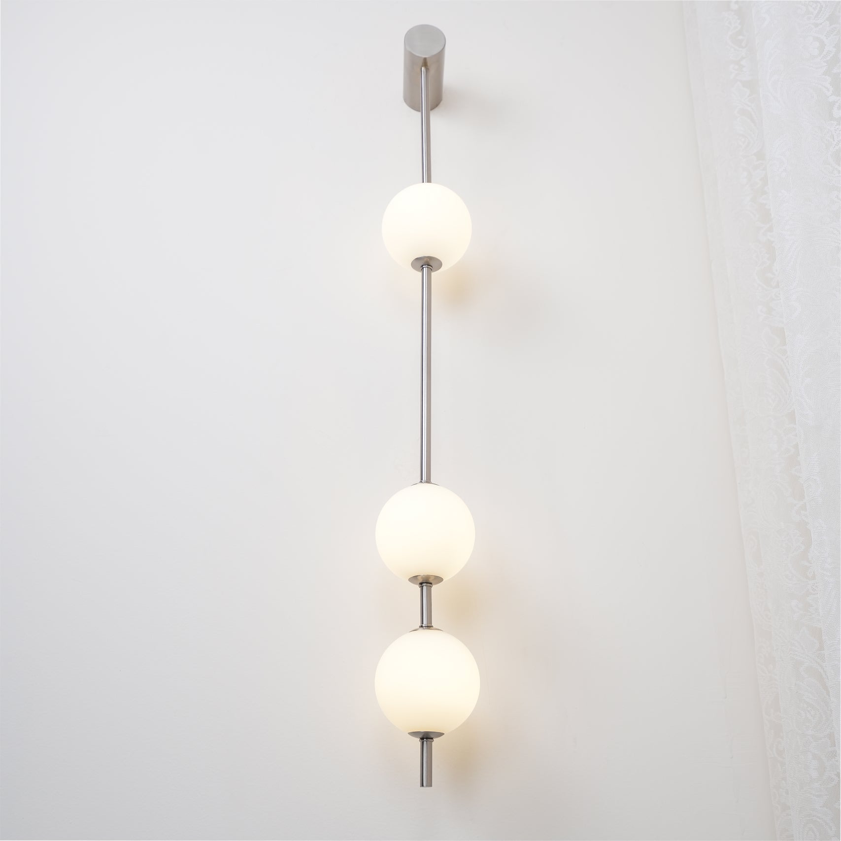 Votello Globe Wall Light