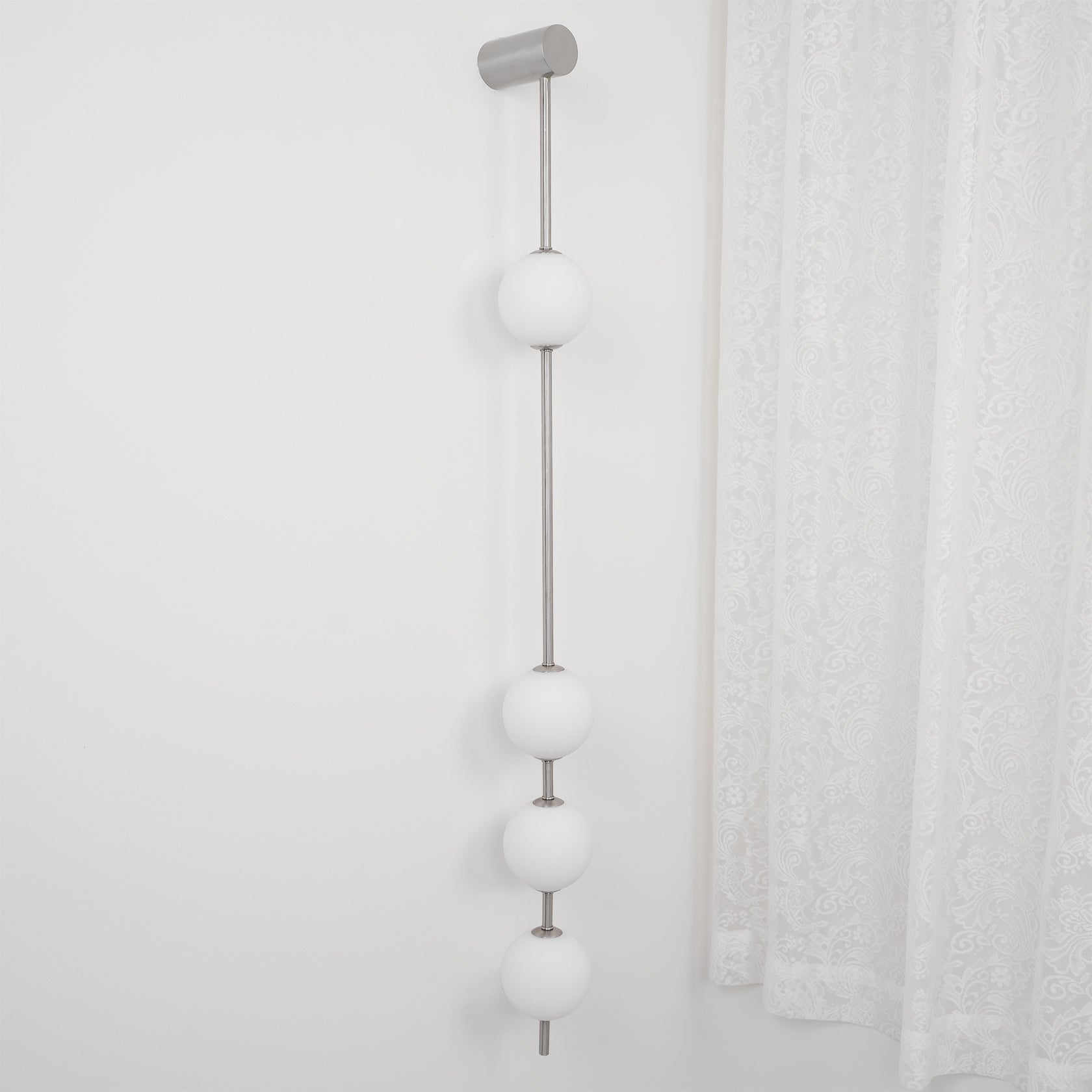 Votello Globe Wall Light