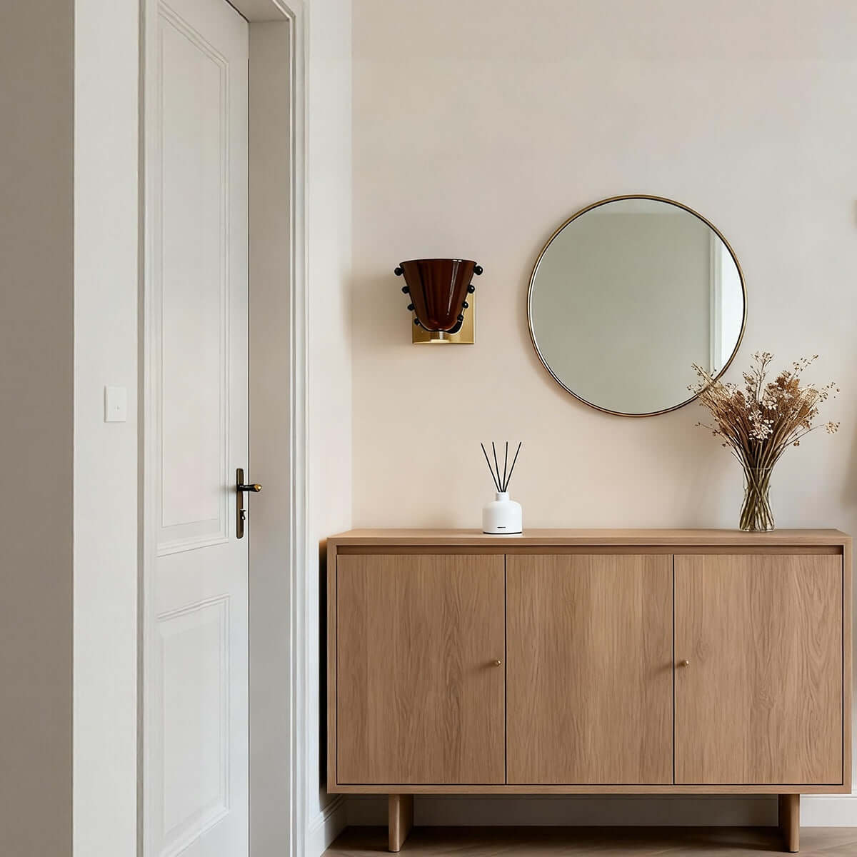 Ubavelo Wall Light