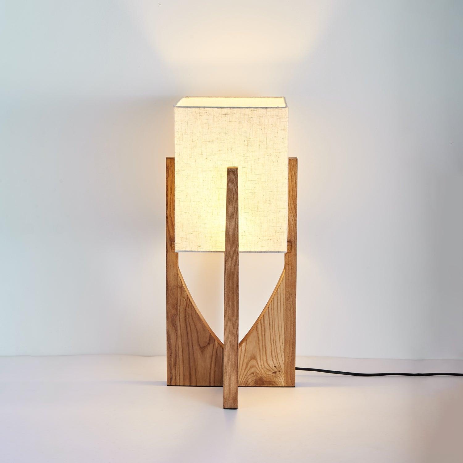 Kirinela Floor Lamp