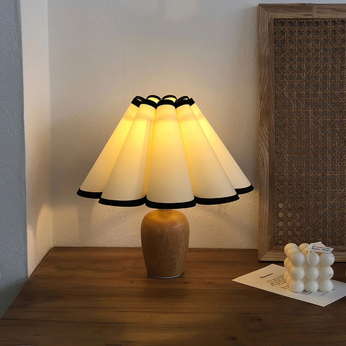 Padu Pleated Table Lamp