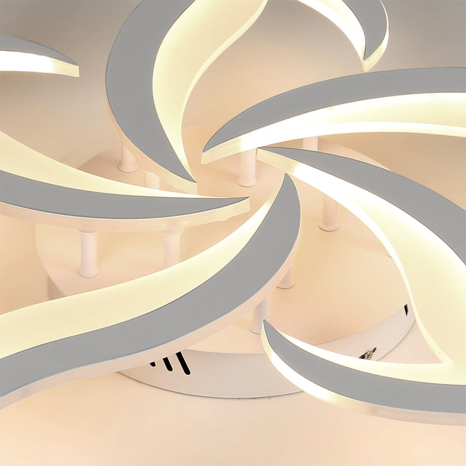 Lomesca Flower Ceiling Light