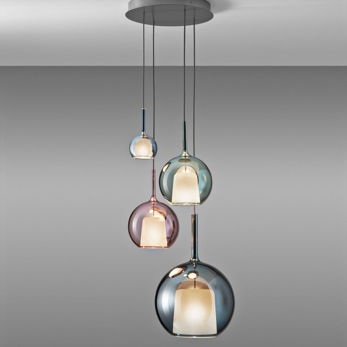 Idau Globe Pendant Light