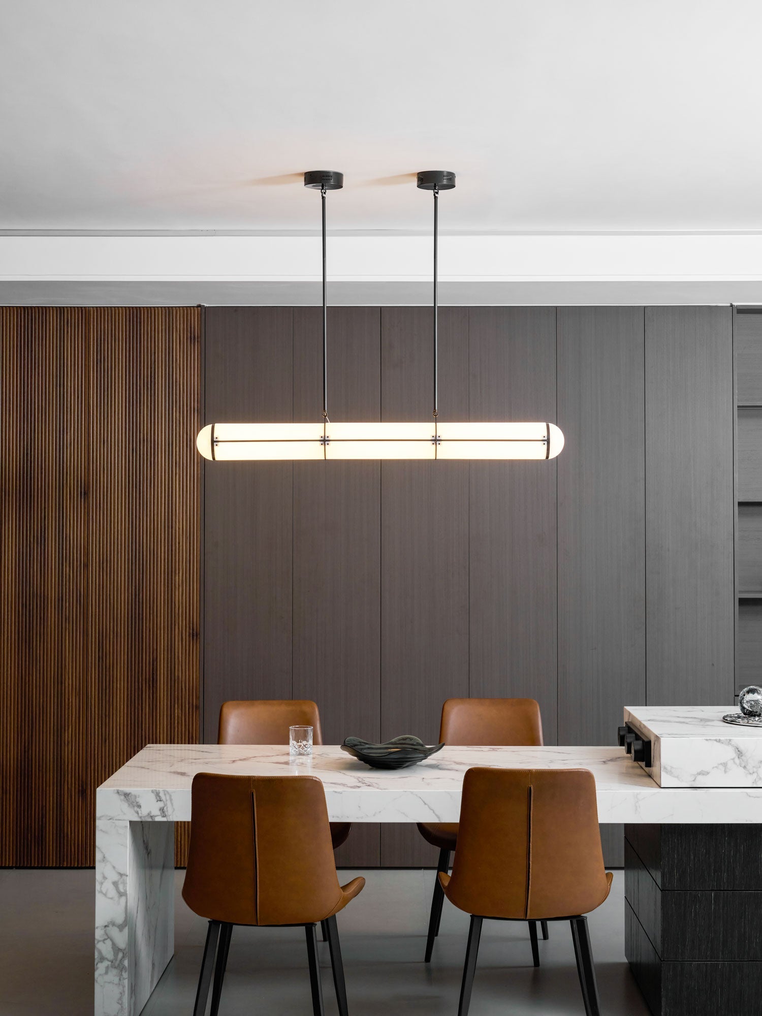 Avolezo Linear Pendant Light