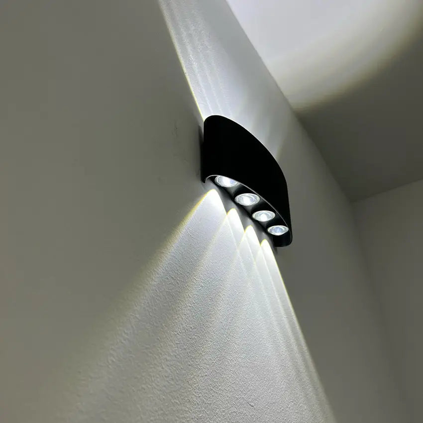 Kirsor Wall Light