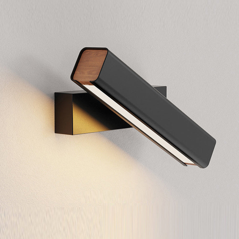Curnas Wall Light