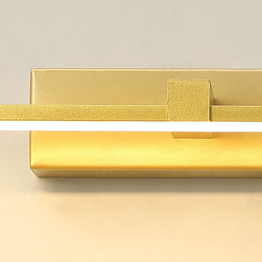 Batavel Wall Light