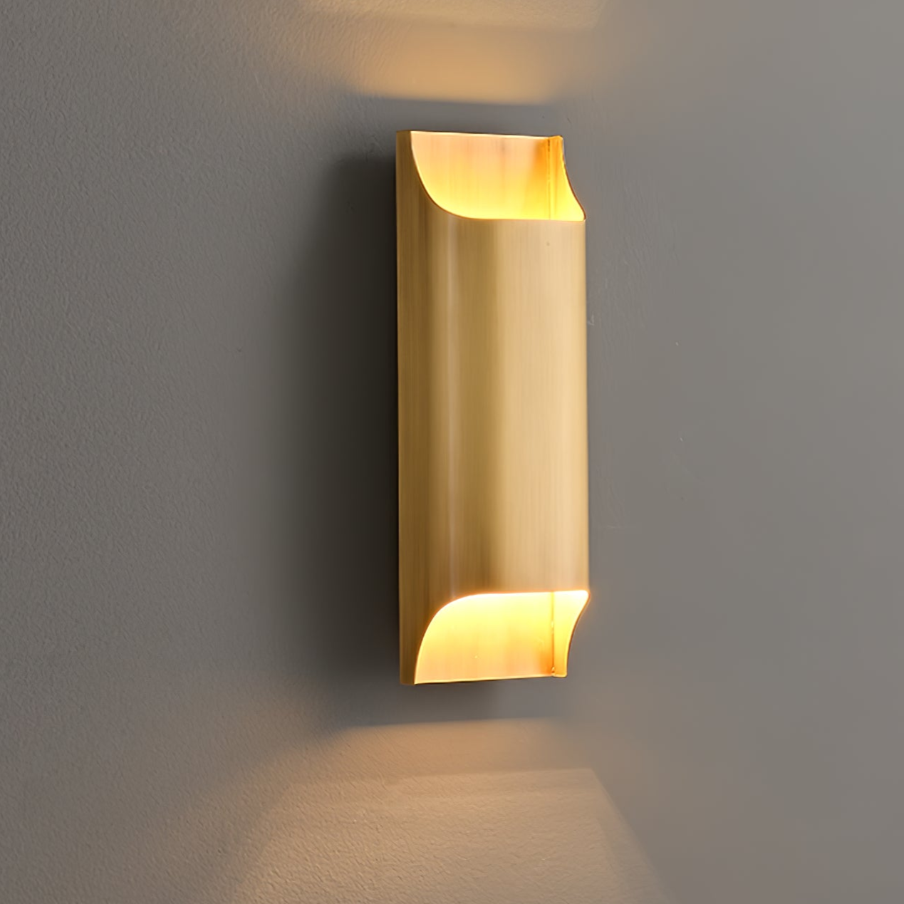 Tiko Wall Light