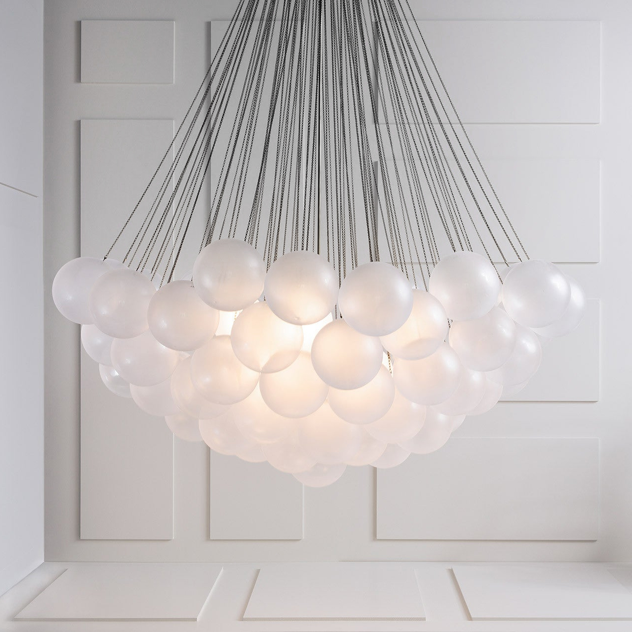 Aloralo Globe Chandelier