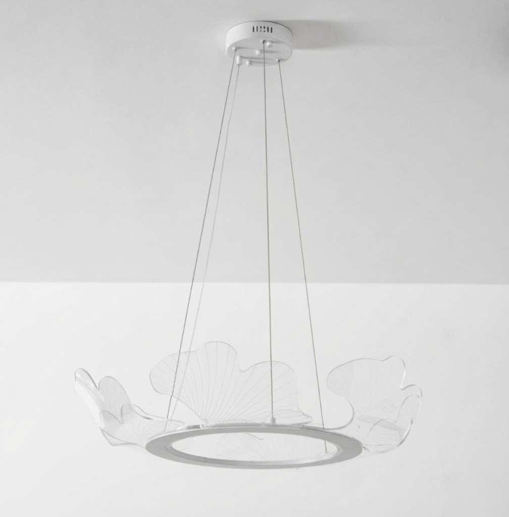 Bavelora Leaf Chandelier