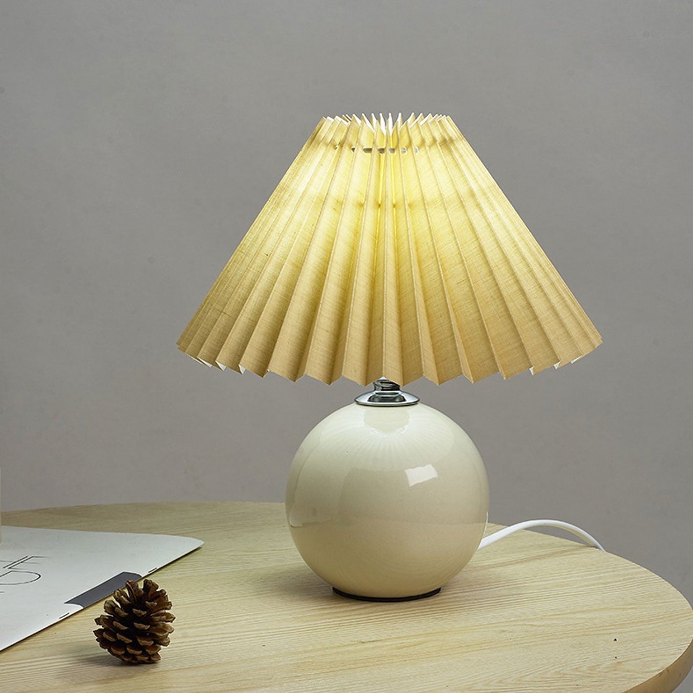 Arsellea Vintage Table Lamp