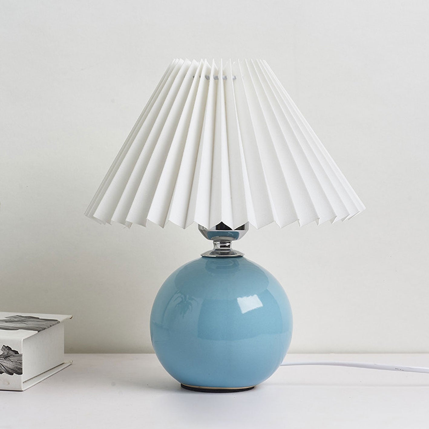 Arsellea Vintage Table Lamp