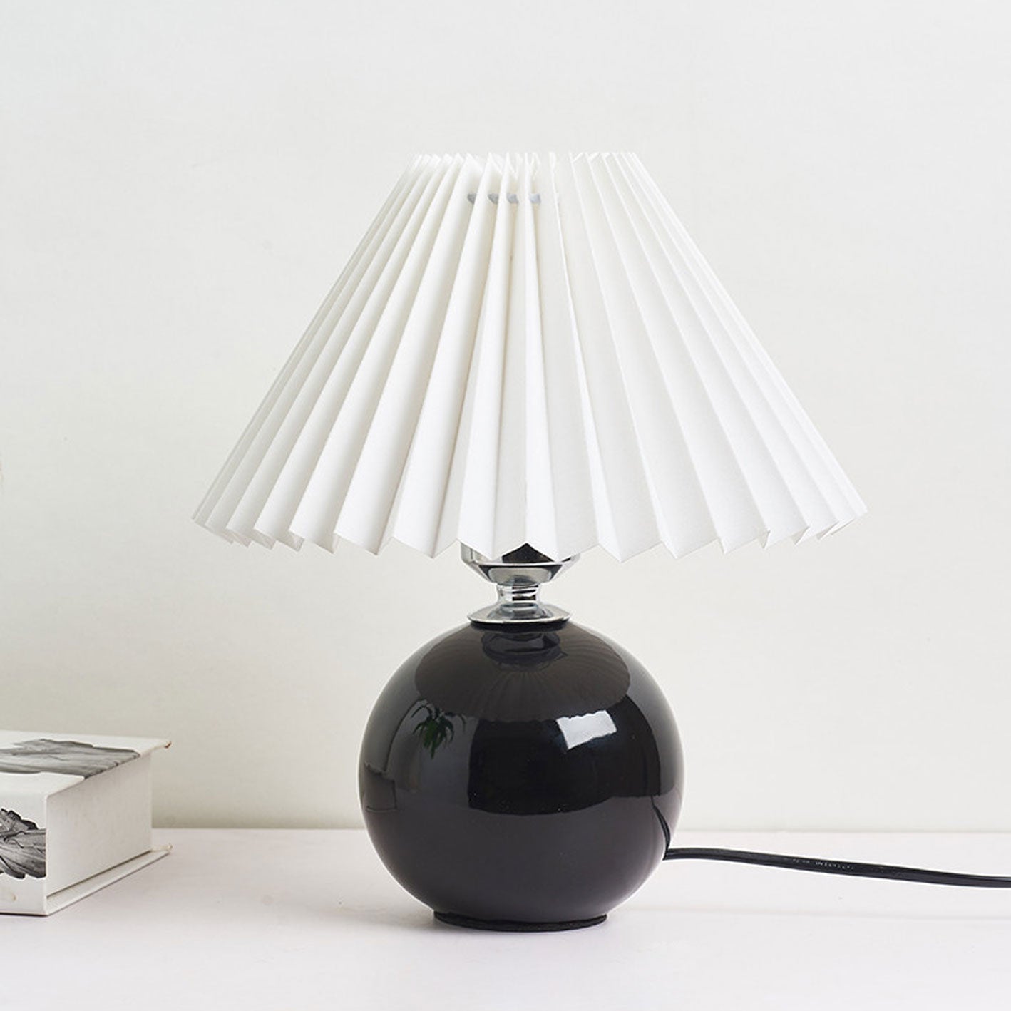 Arsellea Vintage Table Lamp