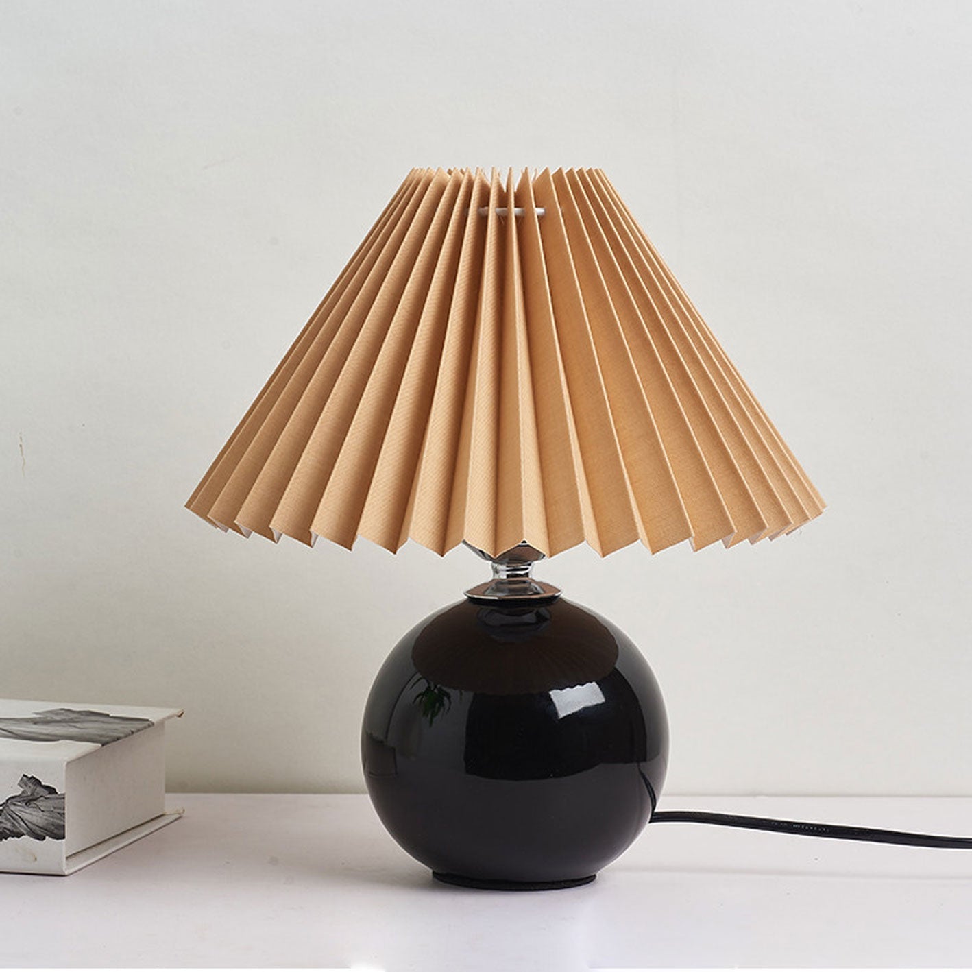Arsellea Vintage Table Lamp