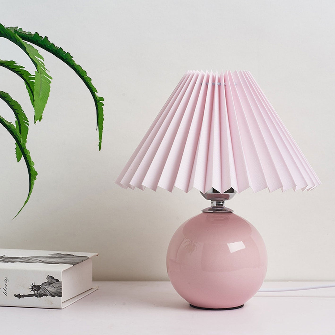 Arsellea Vintage Table Lamp