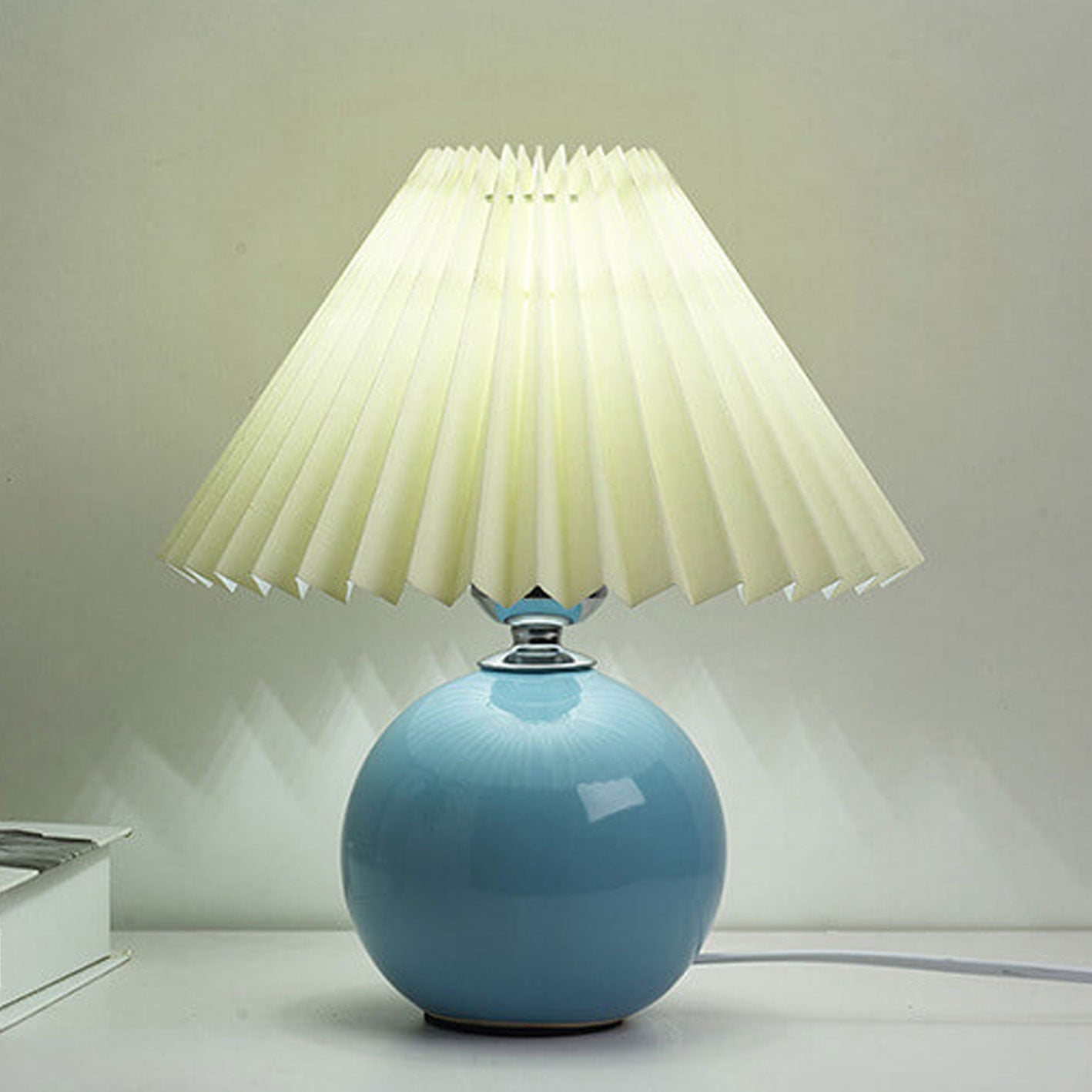 Arsellea Vintage Table Lamp