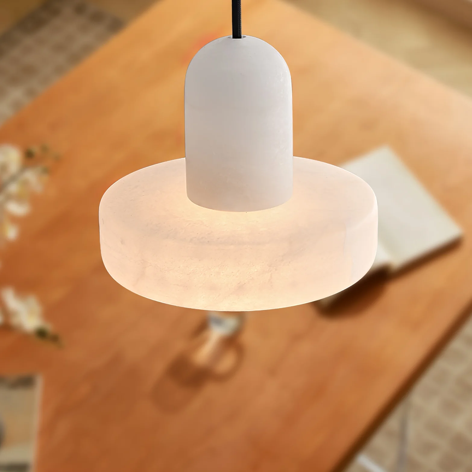 Messo Alabaster Pendant Light