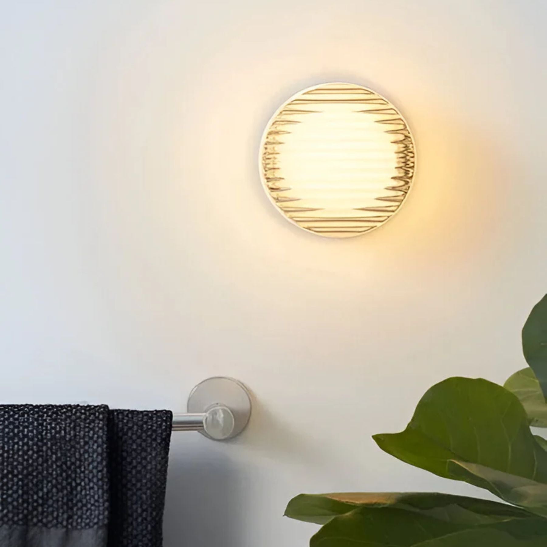 Rikon Wall Light