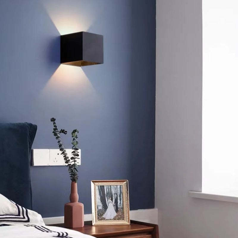 Arrenro Modern Wall Light