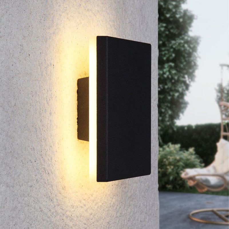 Arralona Minimalist Wall Light