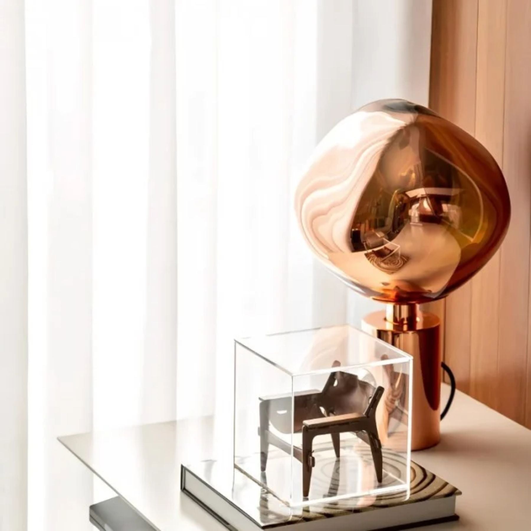Lolovan Table Lamp