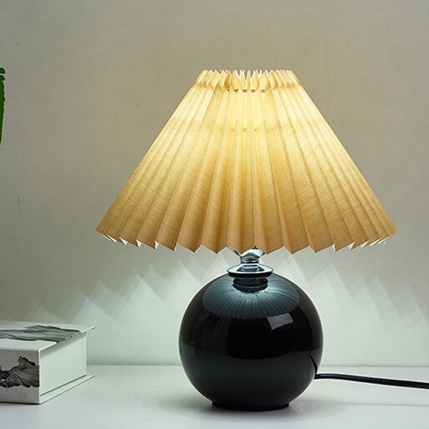 Arsellea Vintage Table Lamp