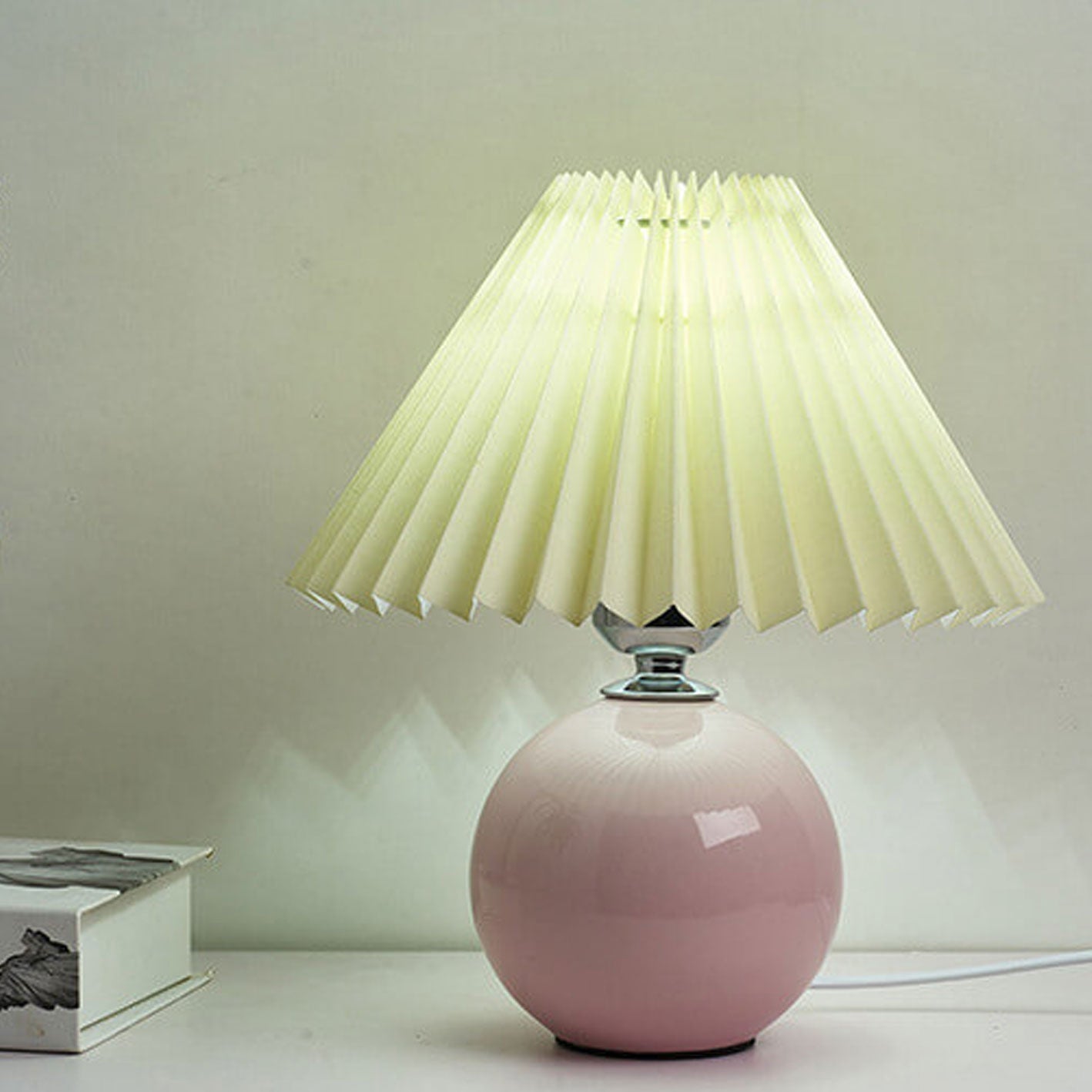 Arsellea Vintage Table Lamp