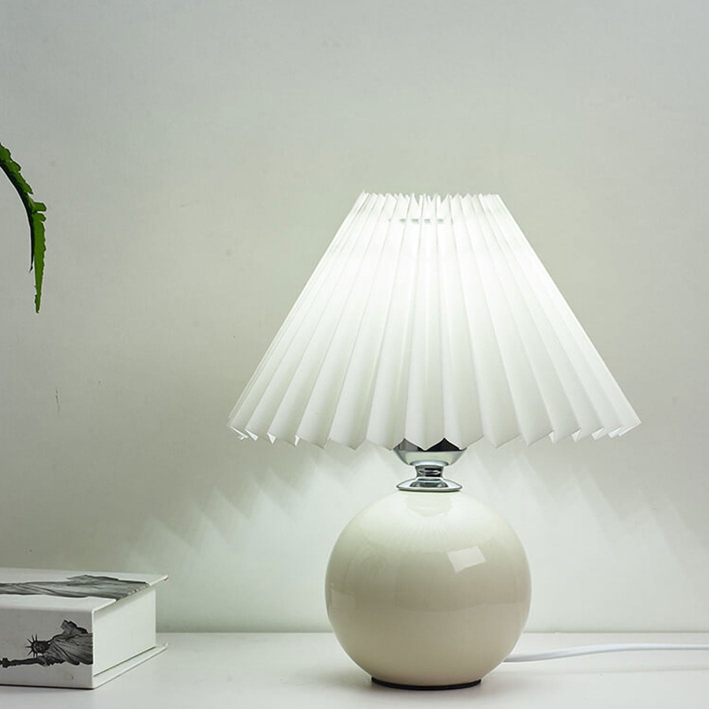 Arsellea Vintage Table Lamp