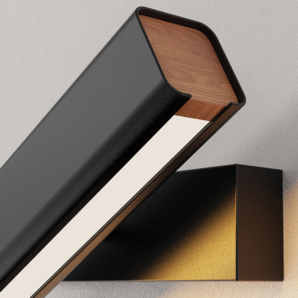 Curnas Wall Light