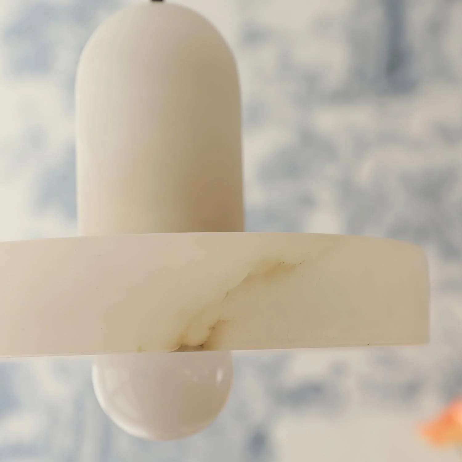 Messo Alabaster Pendant Light