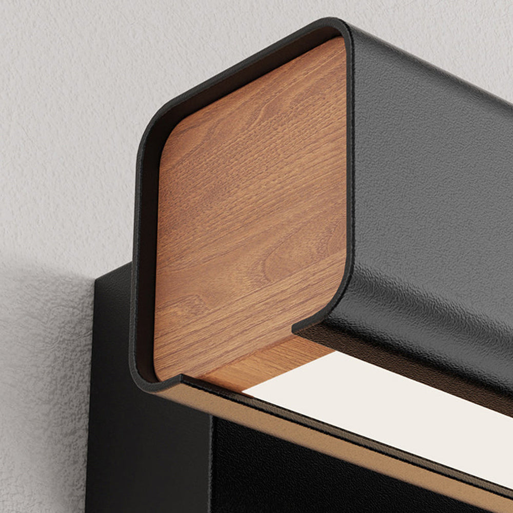 Curnas Wall Light