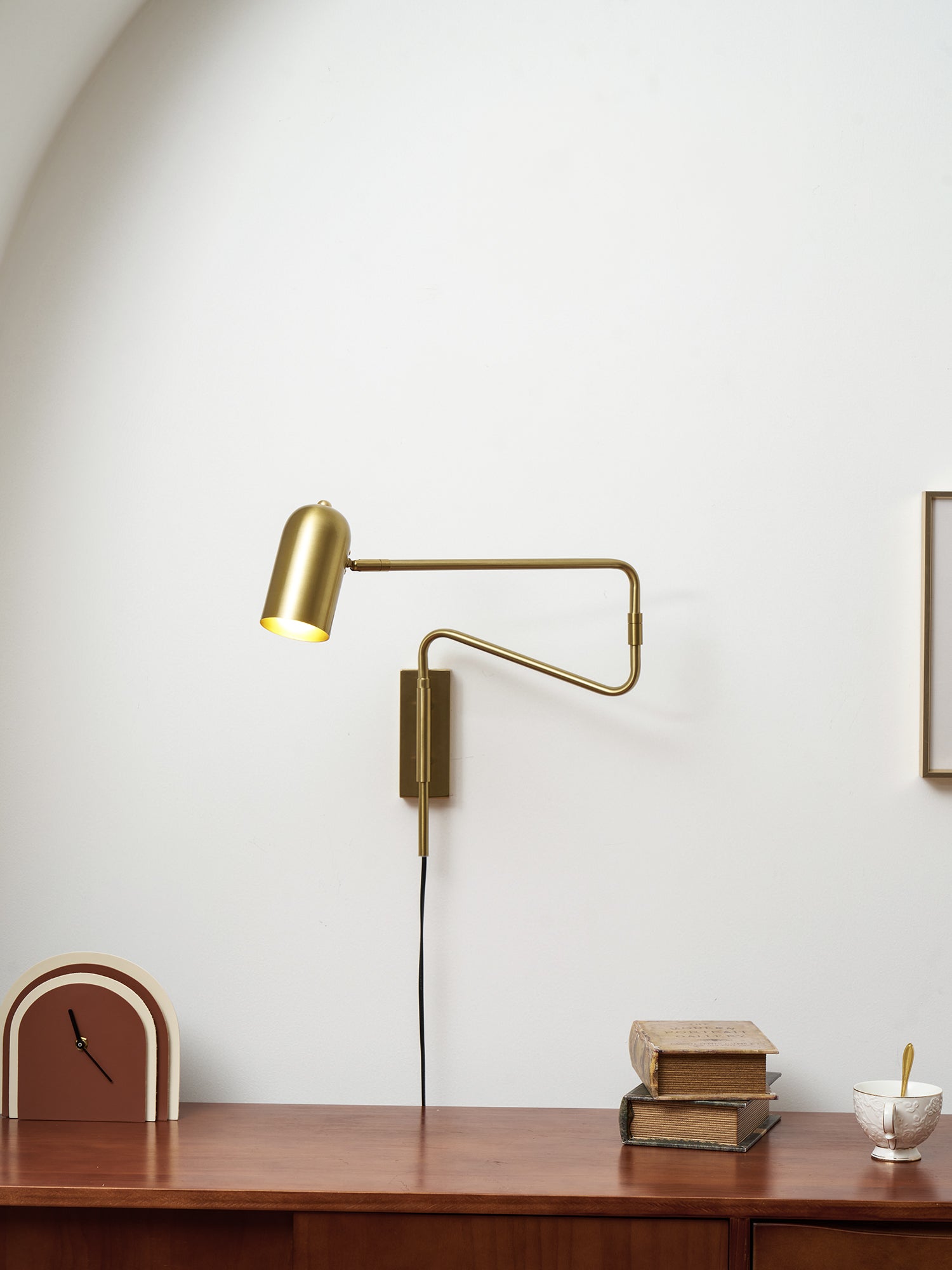 Belonix Adjustable Wall Light
