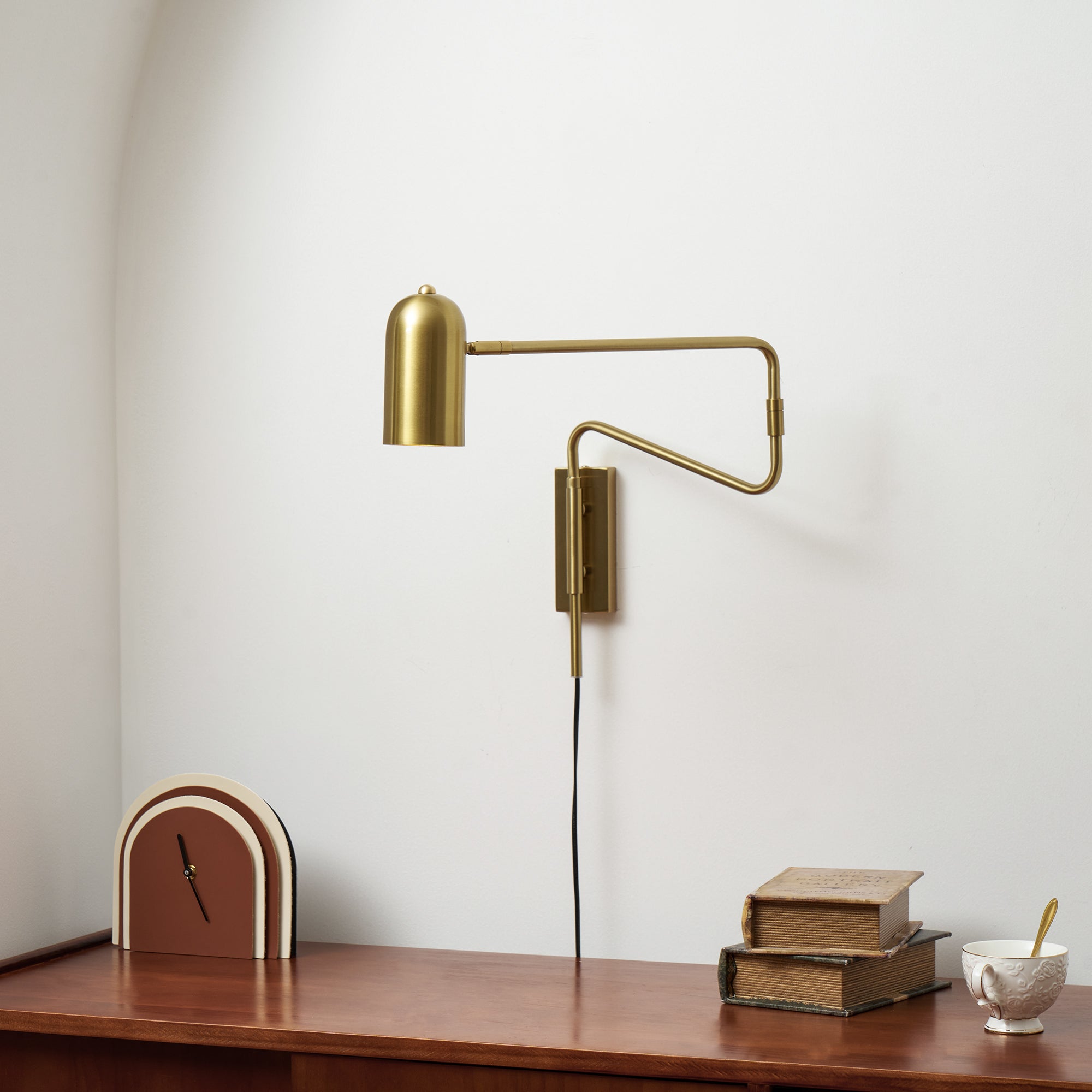 Belonix Adjustable Wall Light