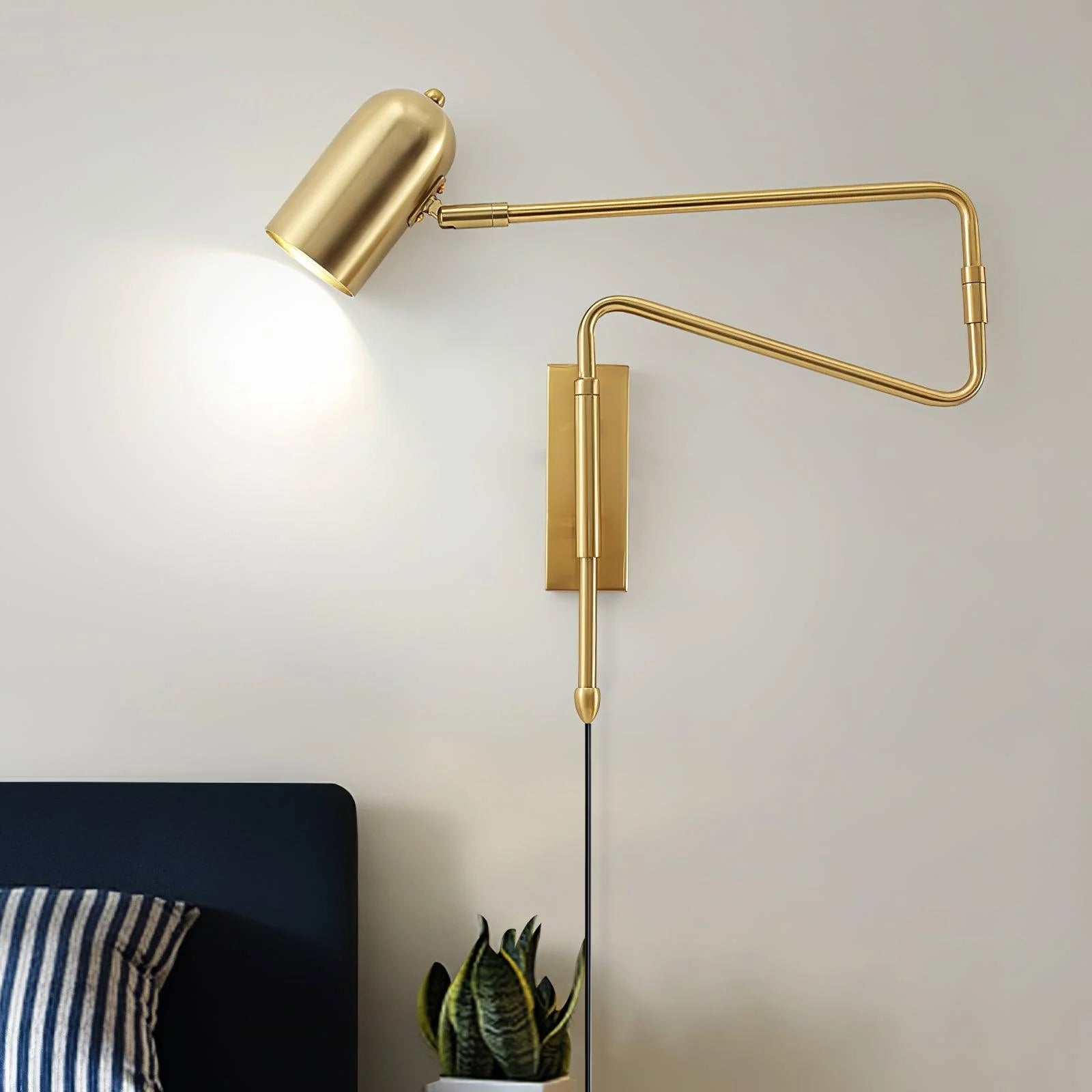 Belonix Adjustable Wall Light