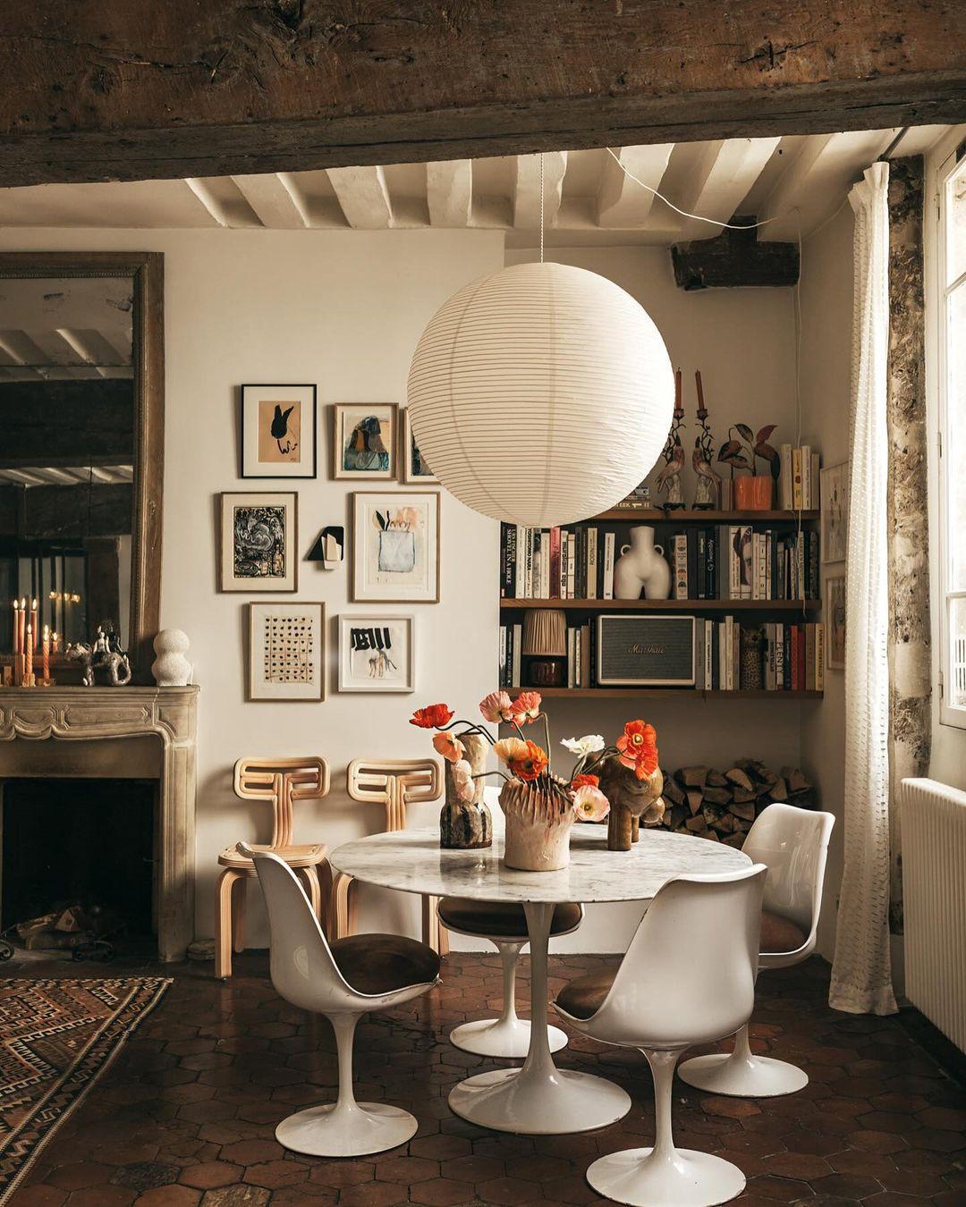 Hulinor Globe Pendant Light