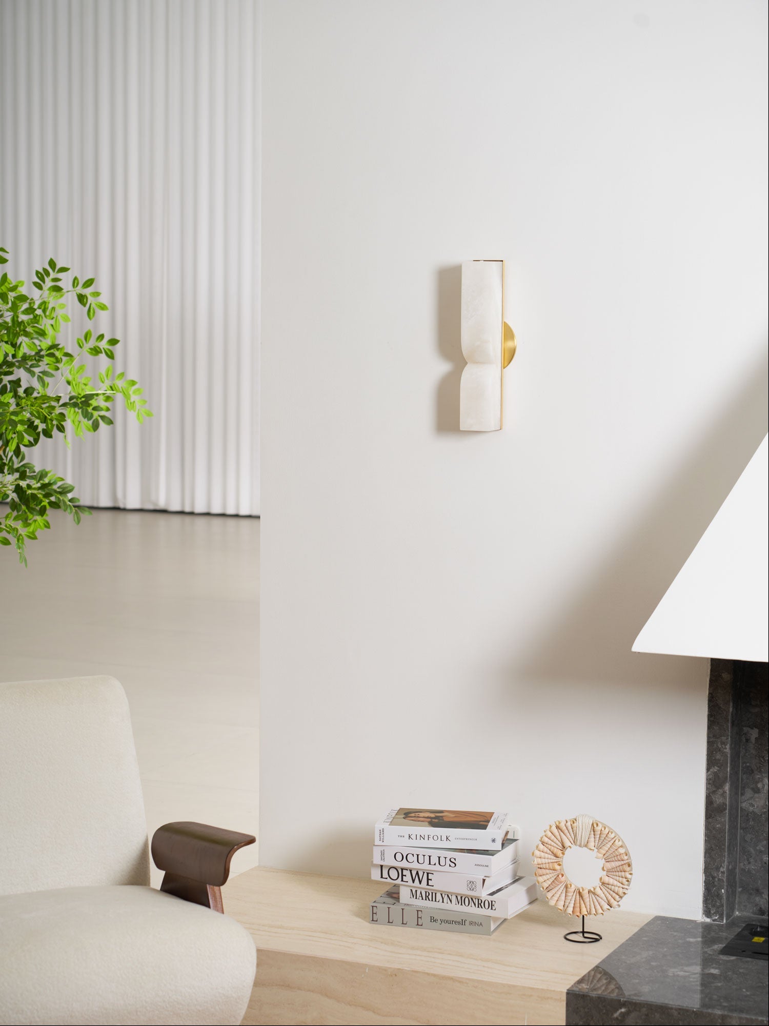 Soroza Alabaster Wall Light
