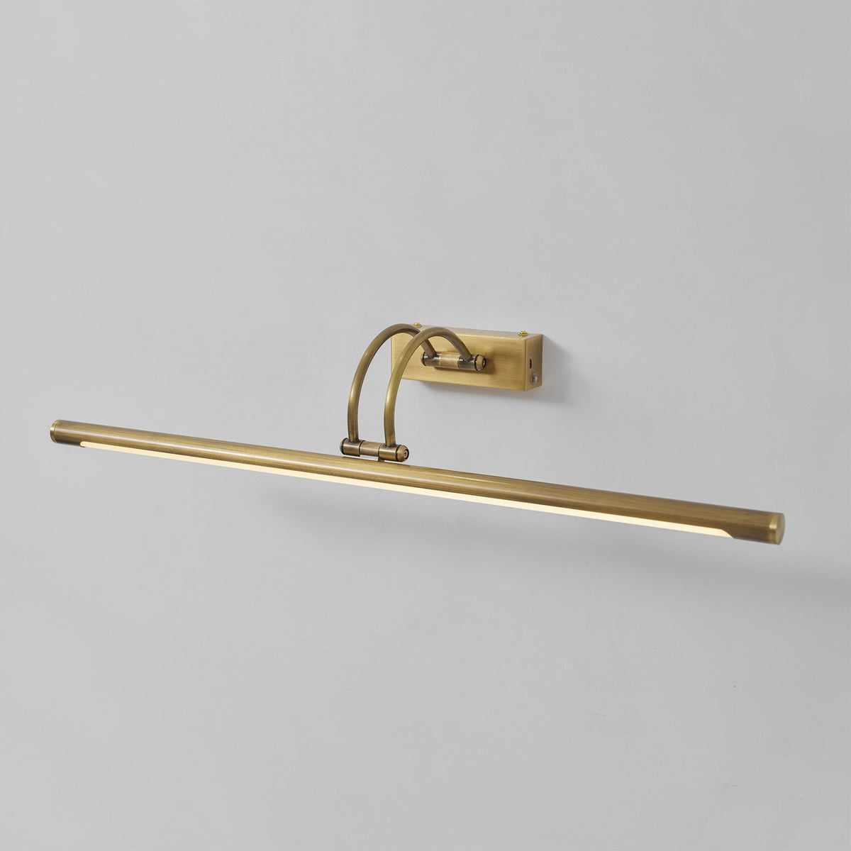 Moxero Linear Wall Light