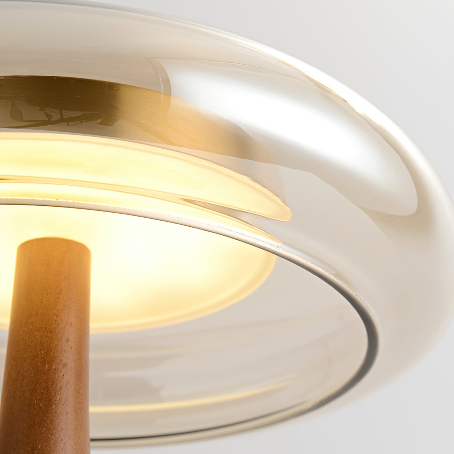 Aravorin Table Lamp