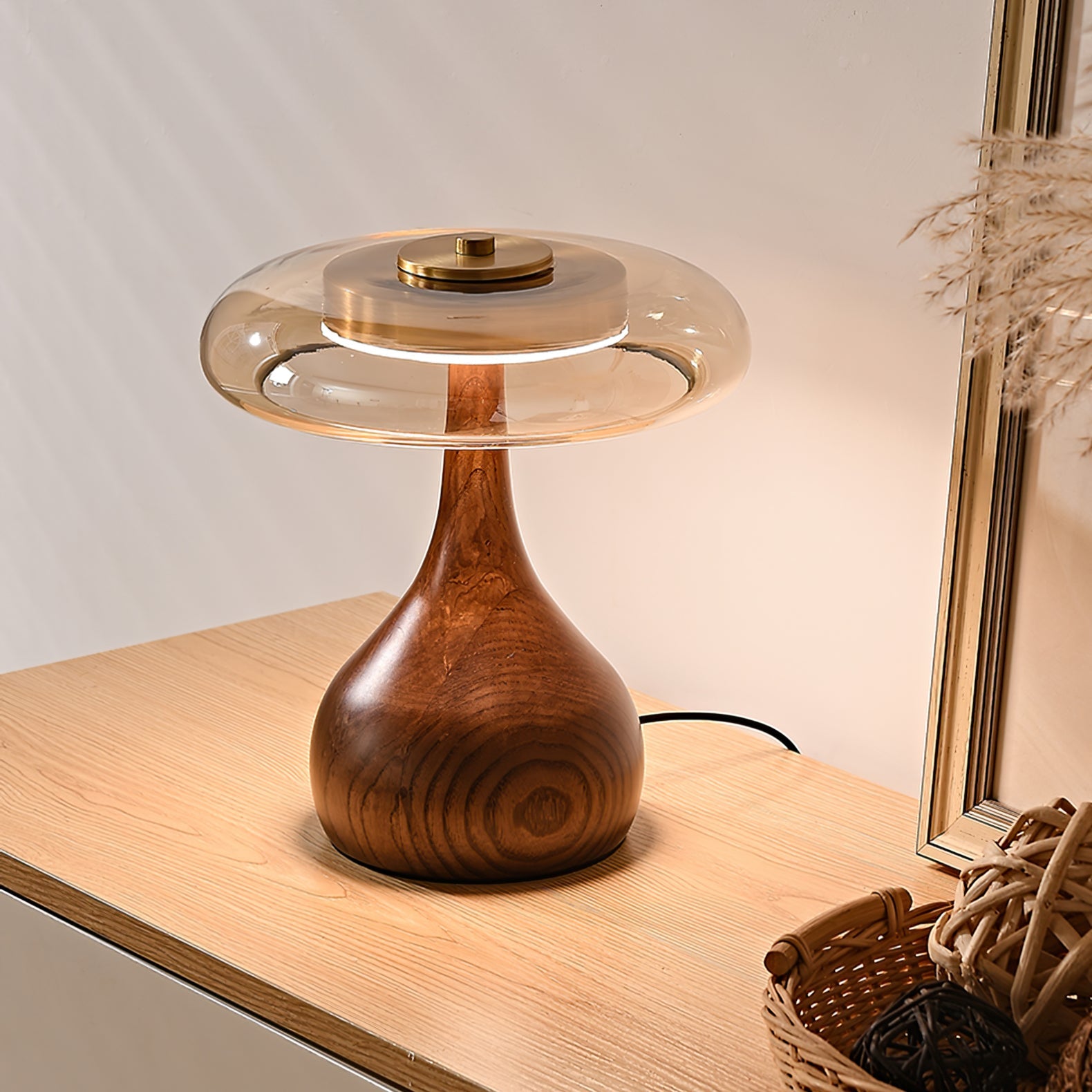 Aravorin Table Lamp