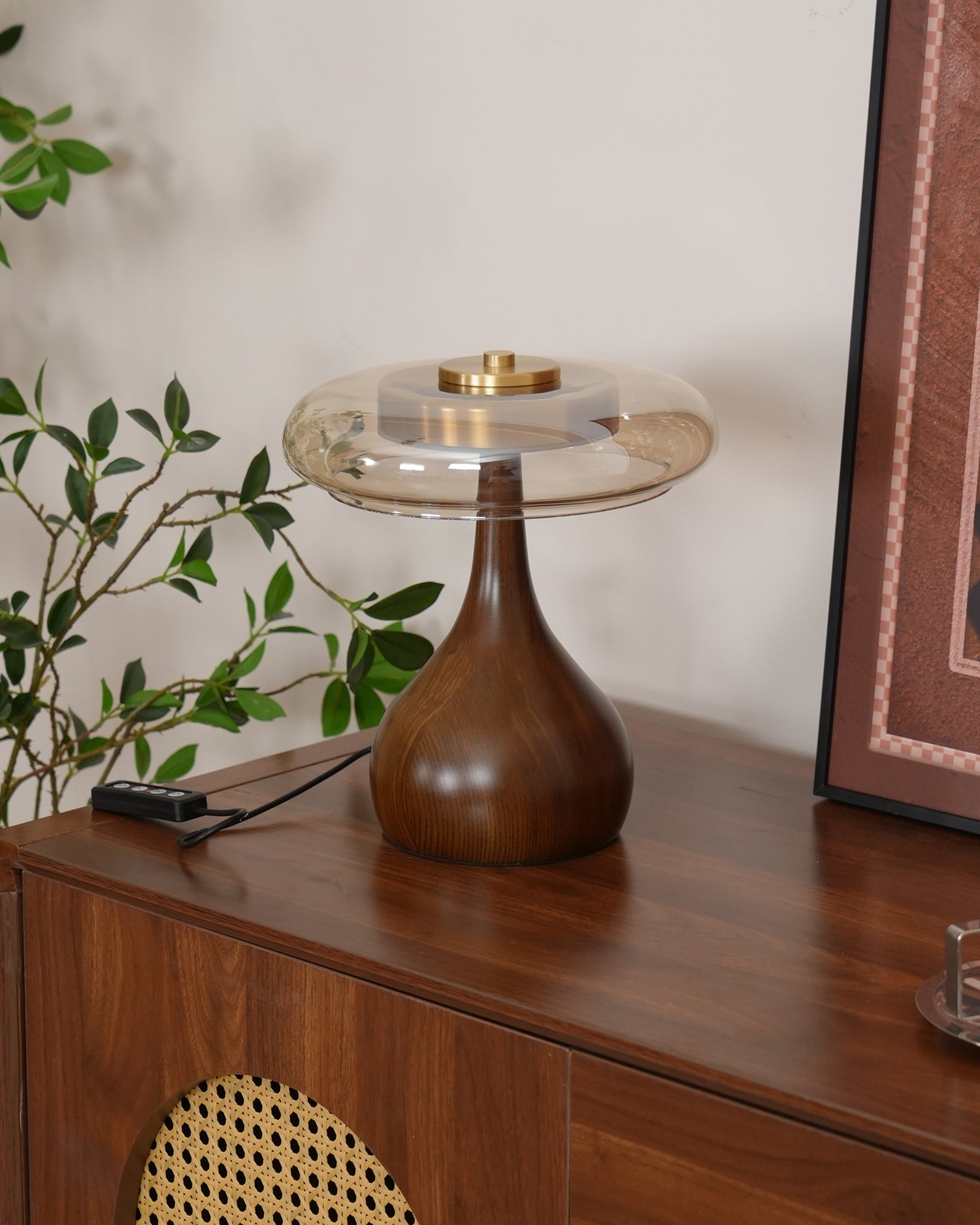Aravorin Table Lamp