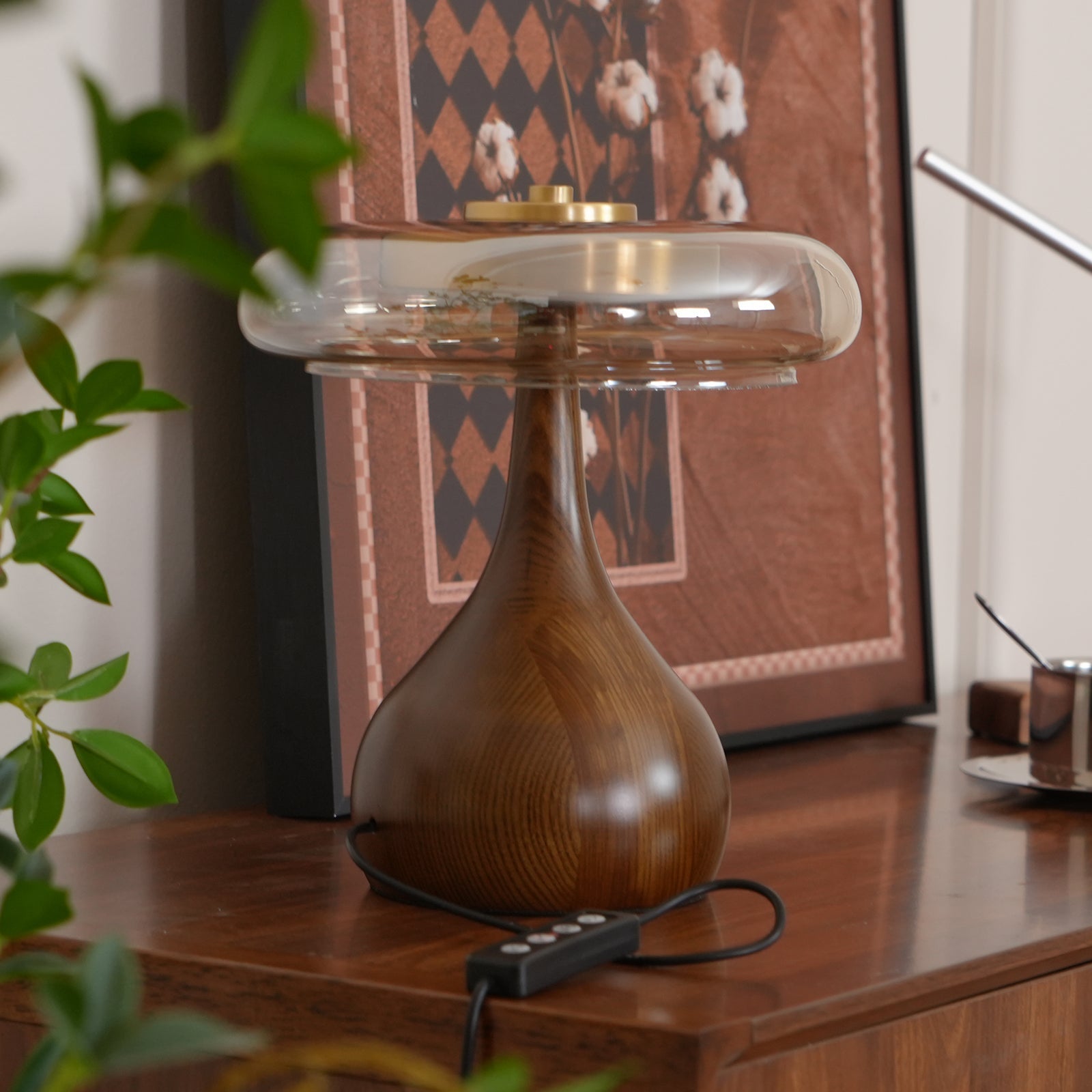 Aravorin Table Lamp