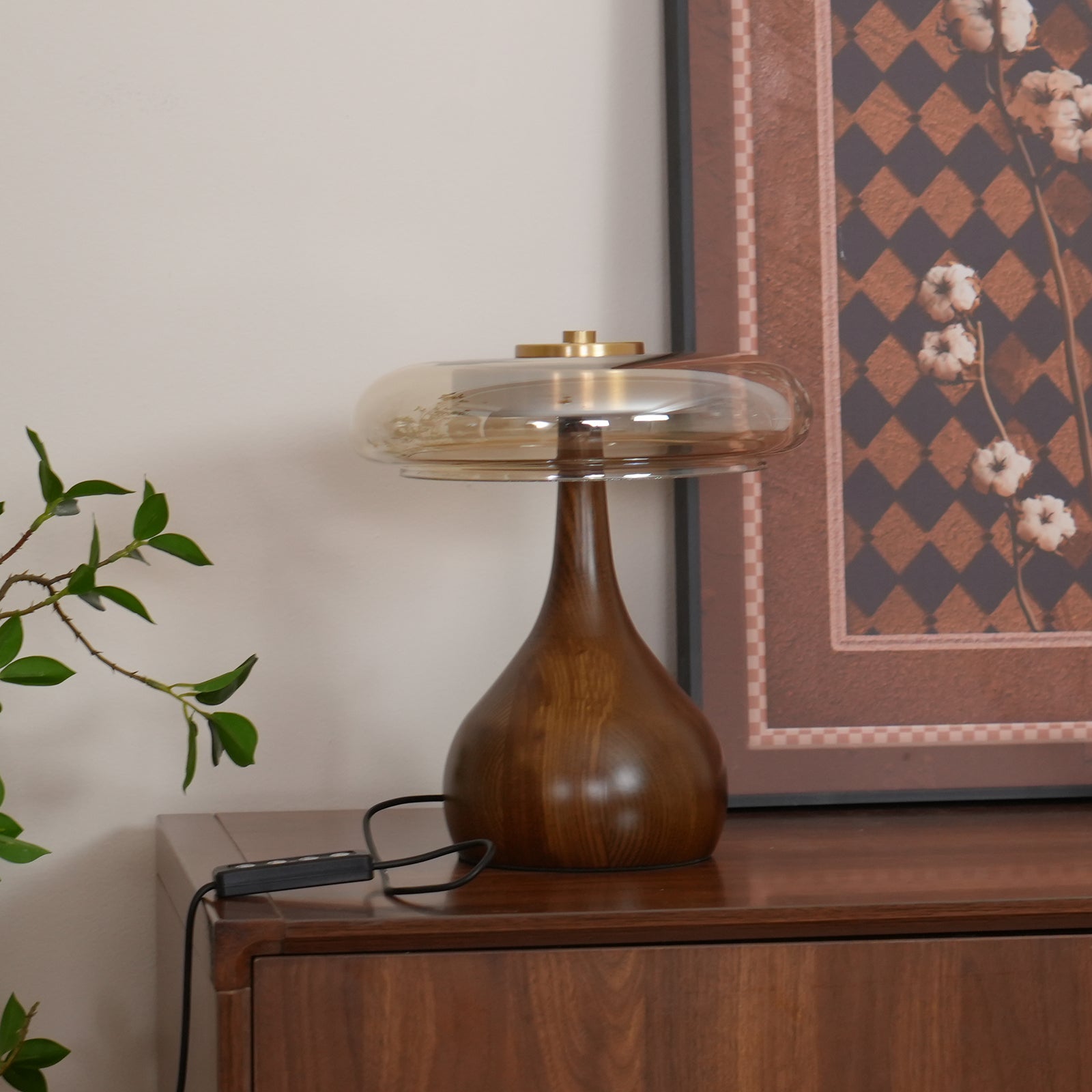 Aravorin Table Lamp