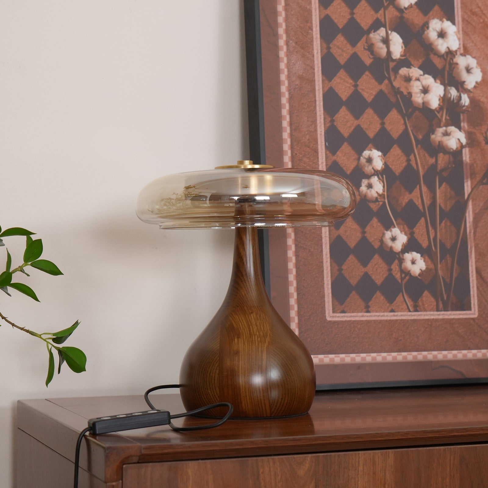 Aravorin Table Lamp